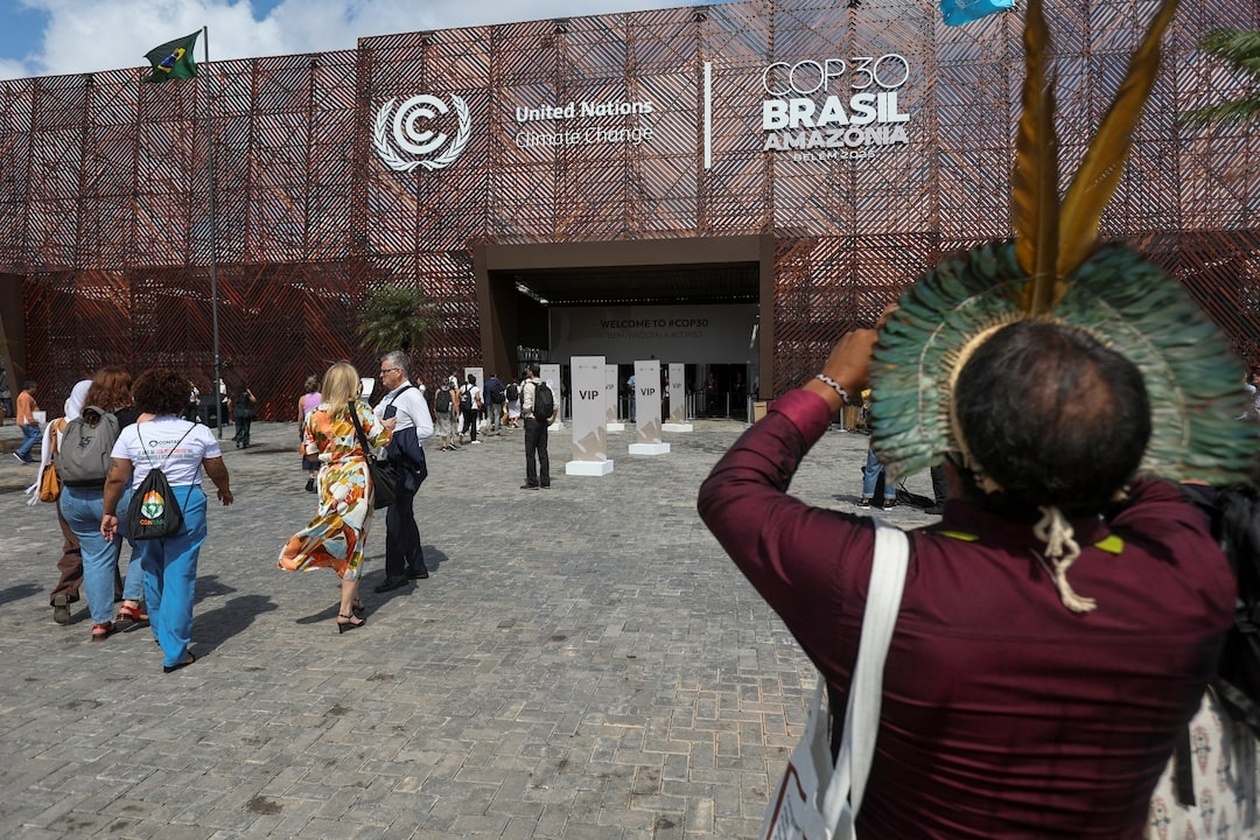 Η COP30 στη Βελέμ άνοιξε και πάλι μετά τις συγκρούσεις