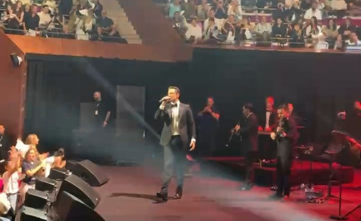 Ο Κωνσταντίνος Αργυρός σημείωσε τριπλή sold out στο Σίδνεϊ