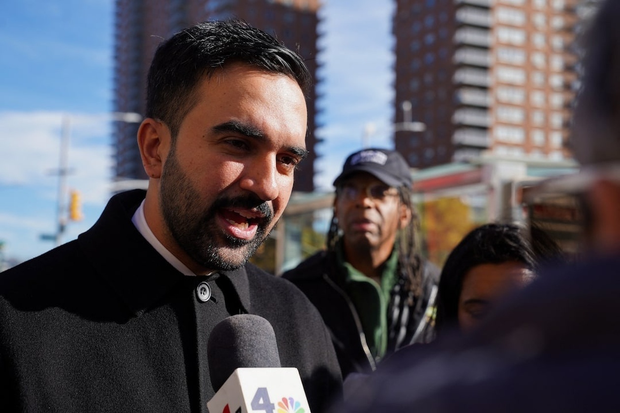 Ο Τραμπ απειλεί να περικόψει την ομοσπονδιακή χρηματοδότηση της Νέας Υόρκης