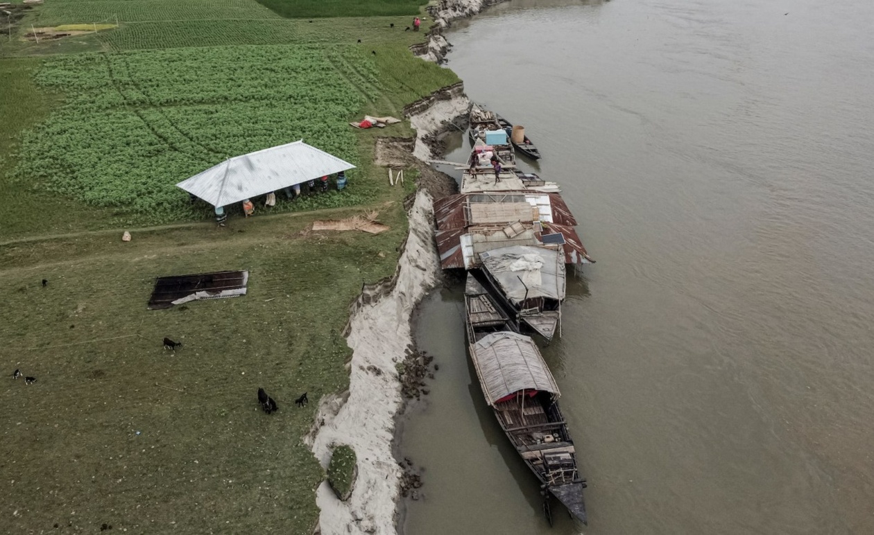 Η γη που εξαφανίζεται από τον Βραχμαπούτρα: ο διαρκής αγώνας του Μπαγκλαντές