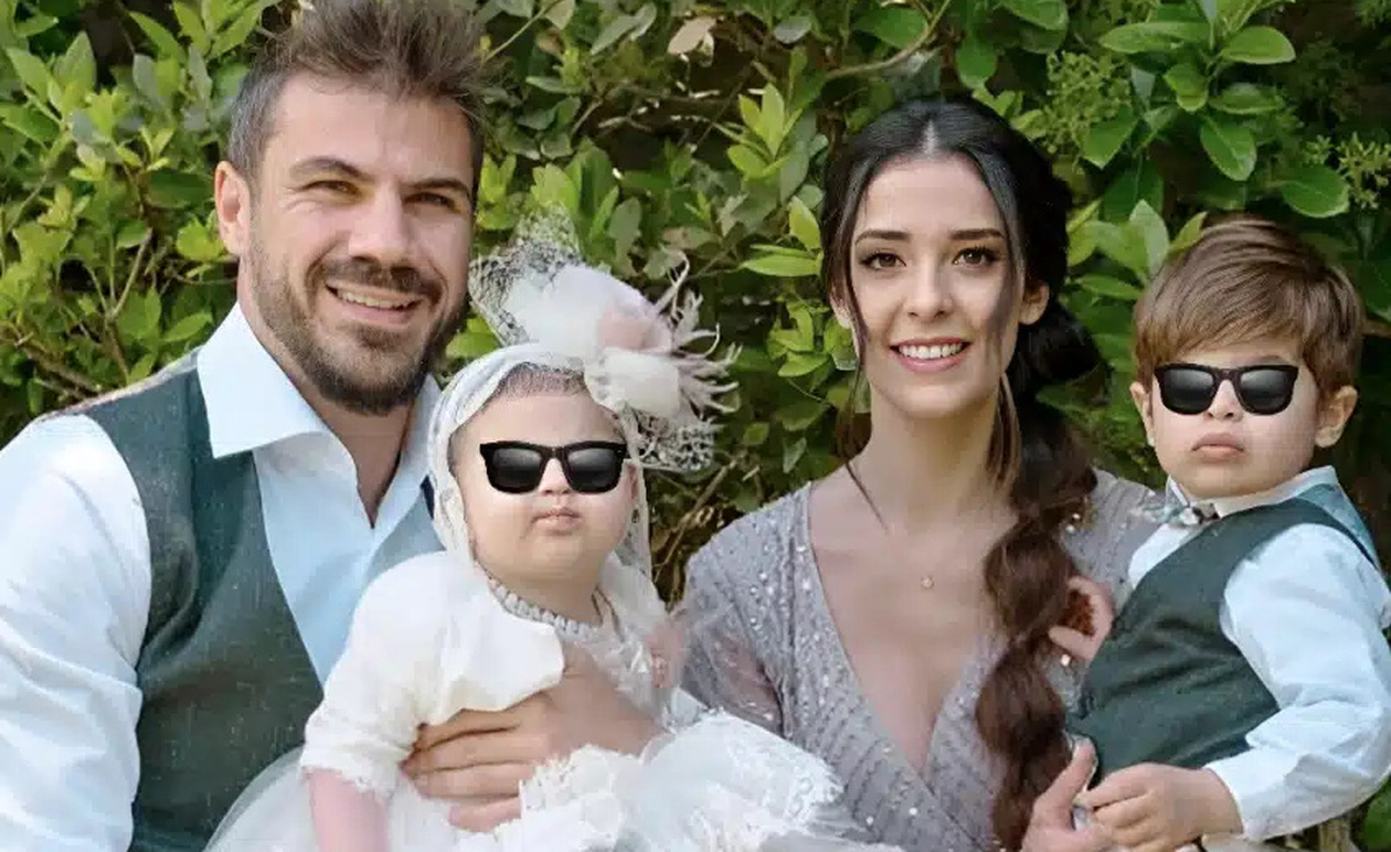 Άκης Πετρετζίκης: «Δεν υπάρχει πιο ωραίο πράγμα από το να έχεις οικογένεια – Δε μπορώ να φύγω από τα παιδιά μου»