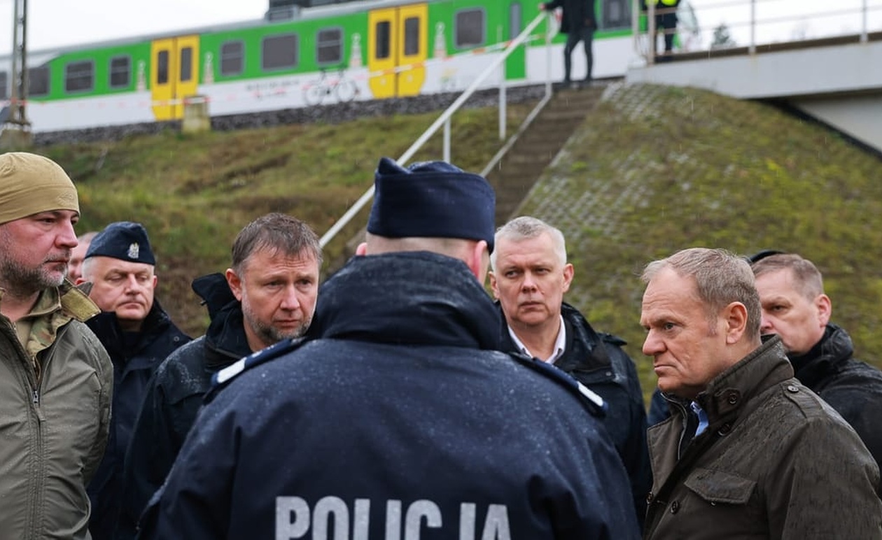 Ο Τουσκ λέει ότι η έκρηξη σιδηροδρομικής γραμμής στην Πολωνία ήταν σαμποτάζ