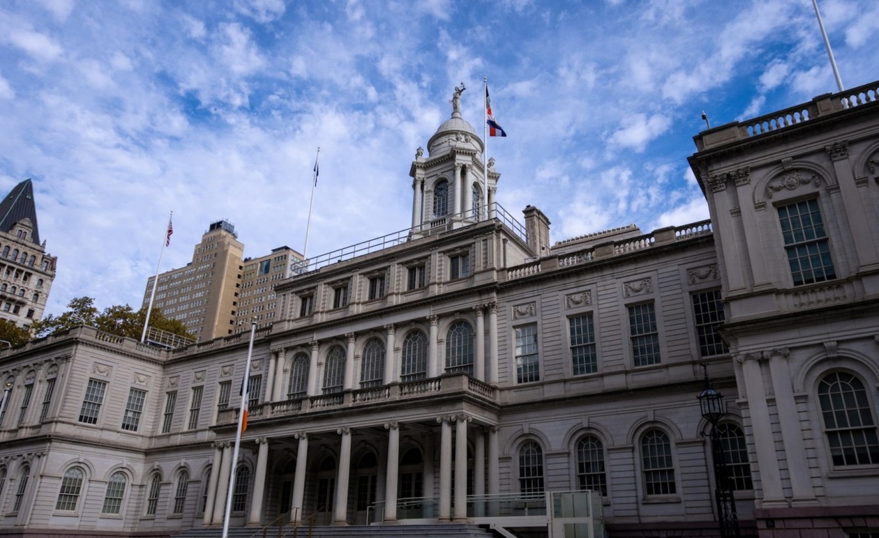 Ο Zohran Mamdani εκλέχθηκε δήμαρχος της Νέας Υόρκης χάρη σε τολμηρές προτάσεις