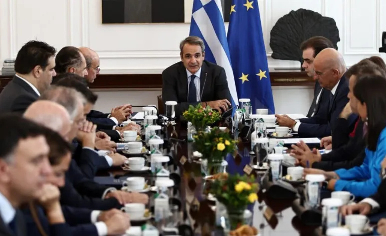 Χαμός και εμφύλιος στη ΝΔ – Μαζεύουν υπογραφές για να διαγράψουν βουλευτή και υπουργό, σoκ τι συνέβn