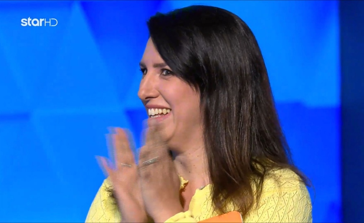 Απίστευτη ανατροπή στον Τροχό της Τύχης: Η παίκτρια έλυσε τον γρίφο την τελευταία στιγμή