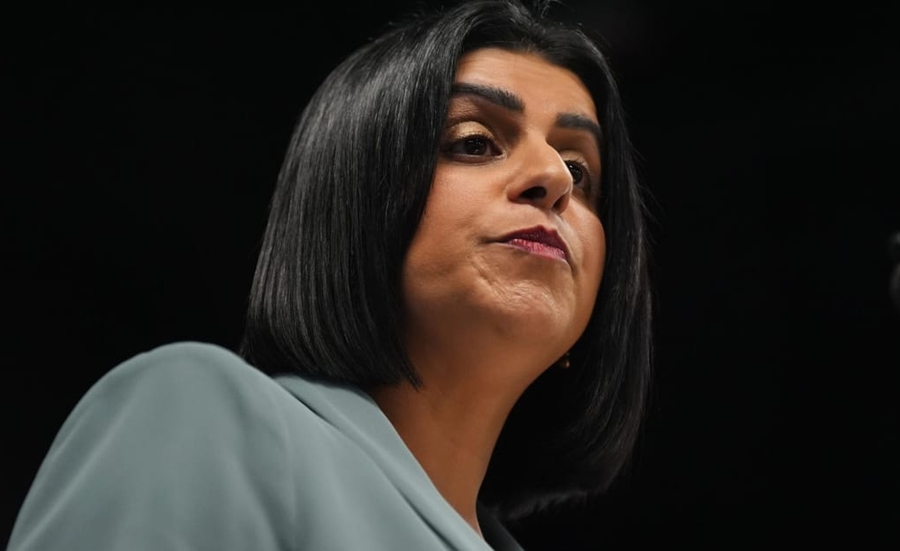 Η Βρετανία επιβάλλει απαγορεύσεις βίζας τύπου Τραμπ για μη συνεργαζόμενες χώρες