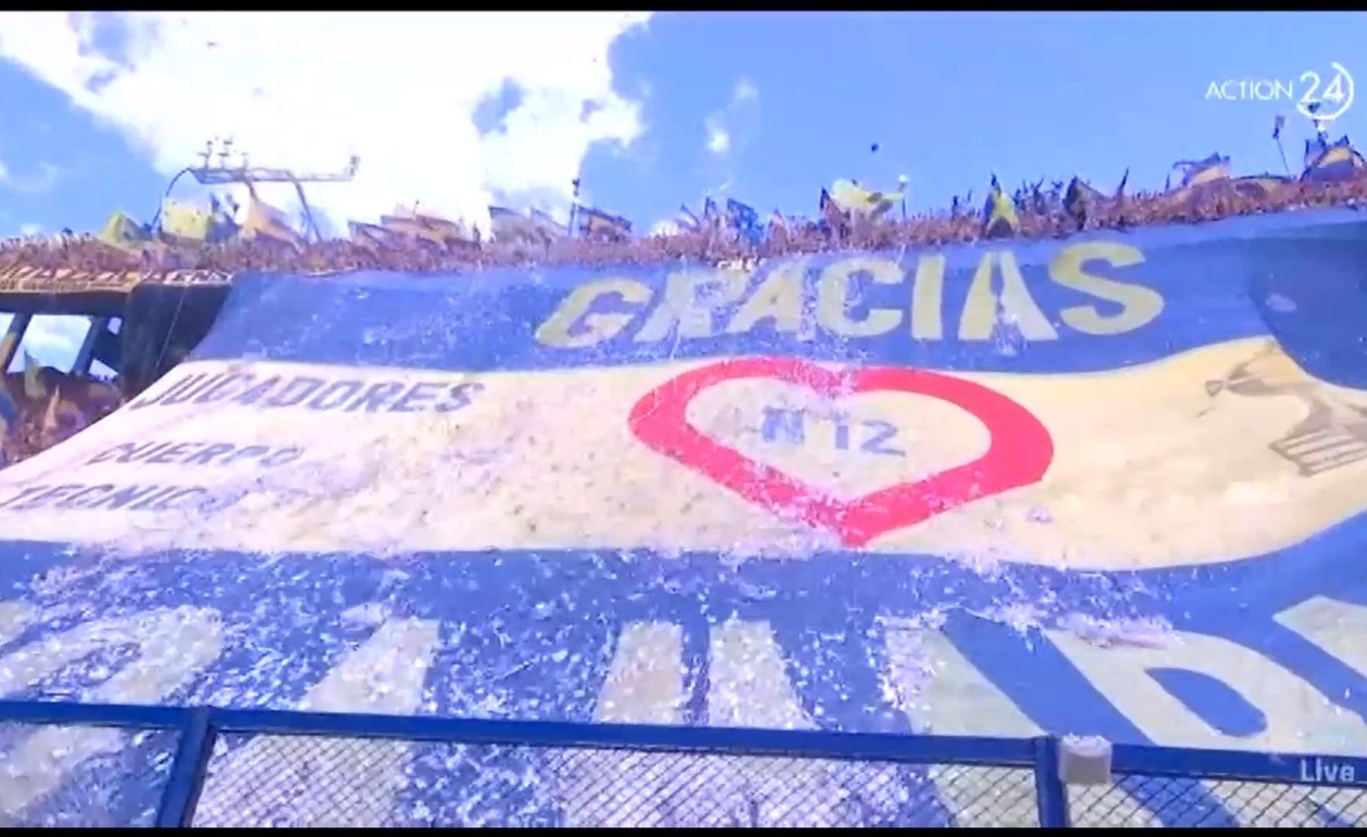 Το πανό των οπαδών της Μπόκα που εκφράζει ευγνωμοσύνη προς τον Ντιέγκο Μαραντόνα