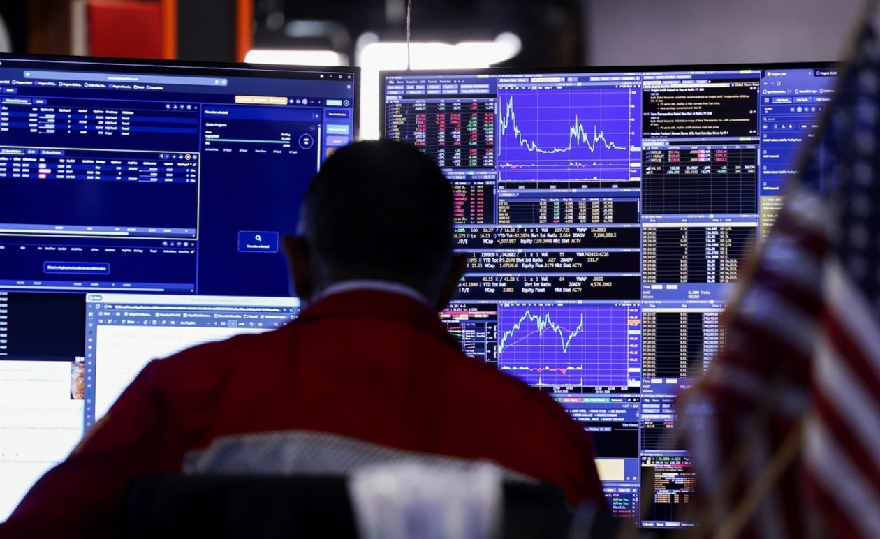 Η μέρα των αγορών με απόφαση Fed, αποτελέσματα μεγάλων τεχνολογικών ομίλων, επίσκεψη Trump