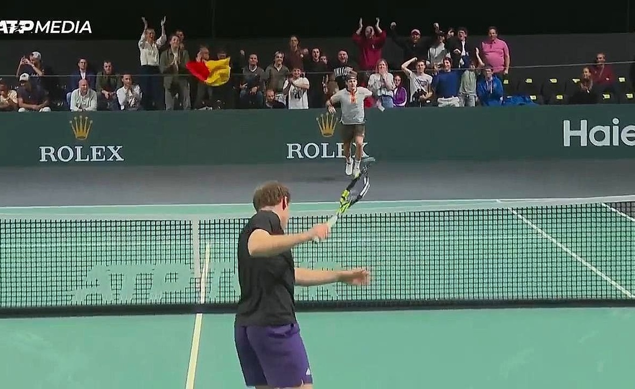 Ο Ζιζού Μπεργκς γιόρτασε με moonwalk στο Παρίσι