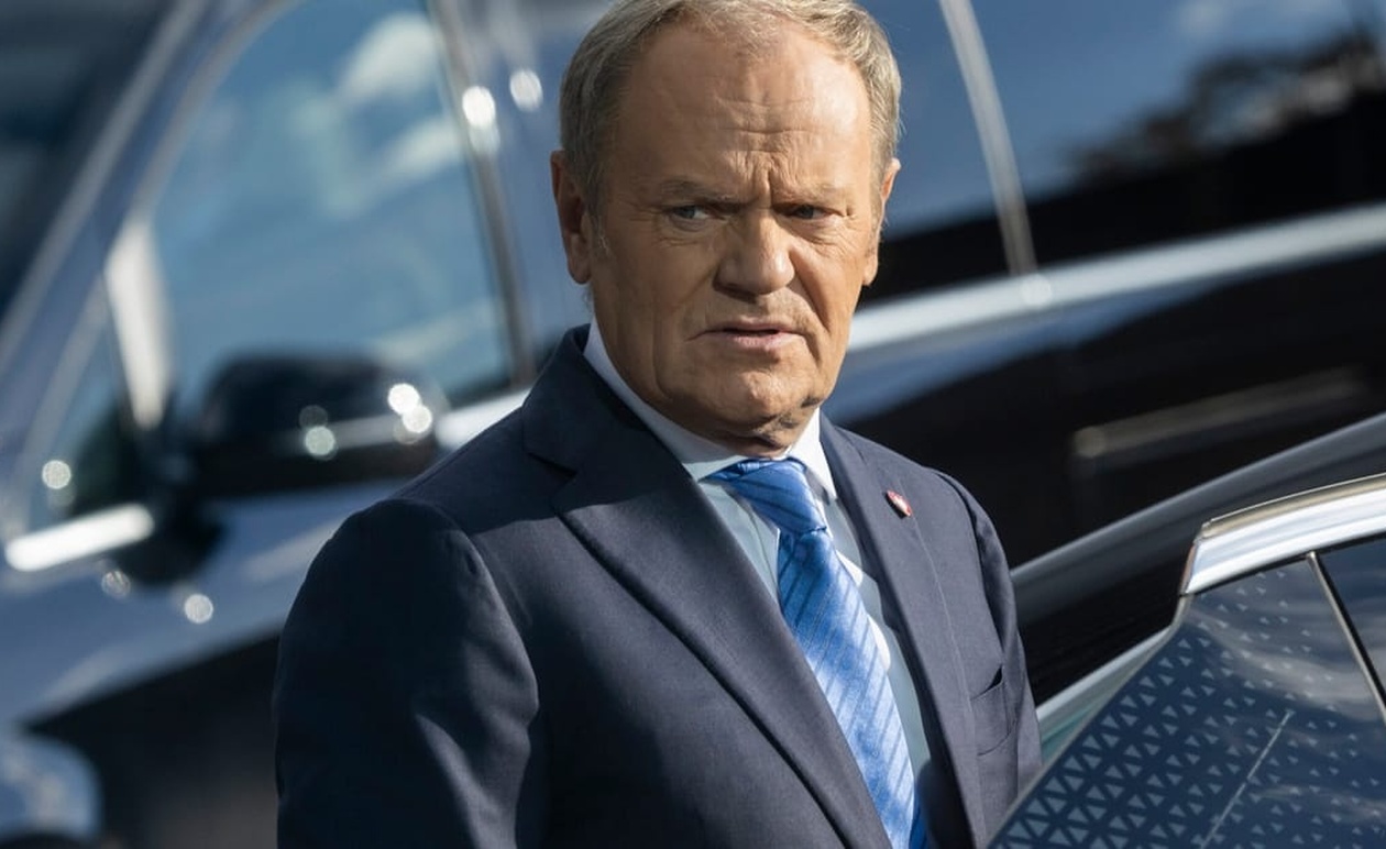 Ο Τουσκ προειδοποιεί για επανασύνδεση εμπορικών δεσμών με Ρωσία