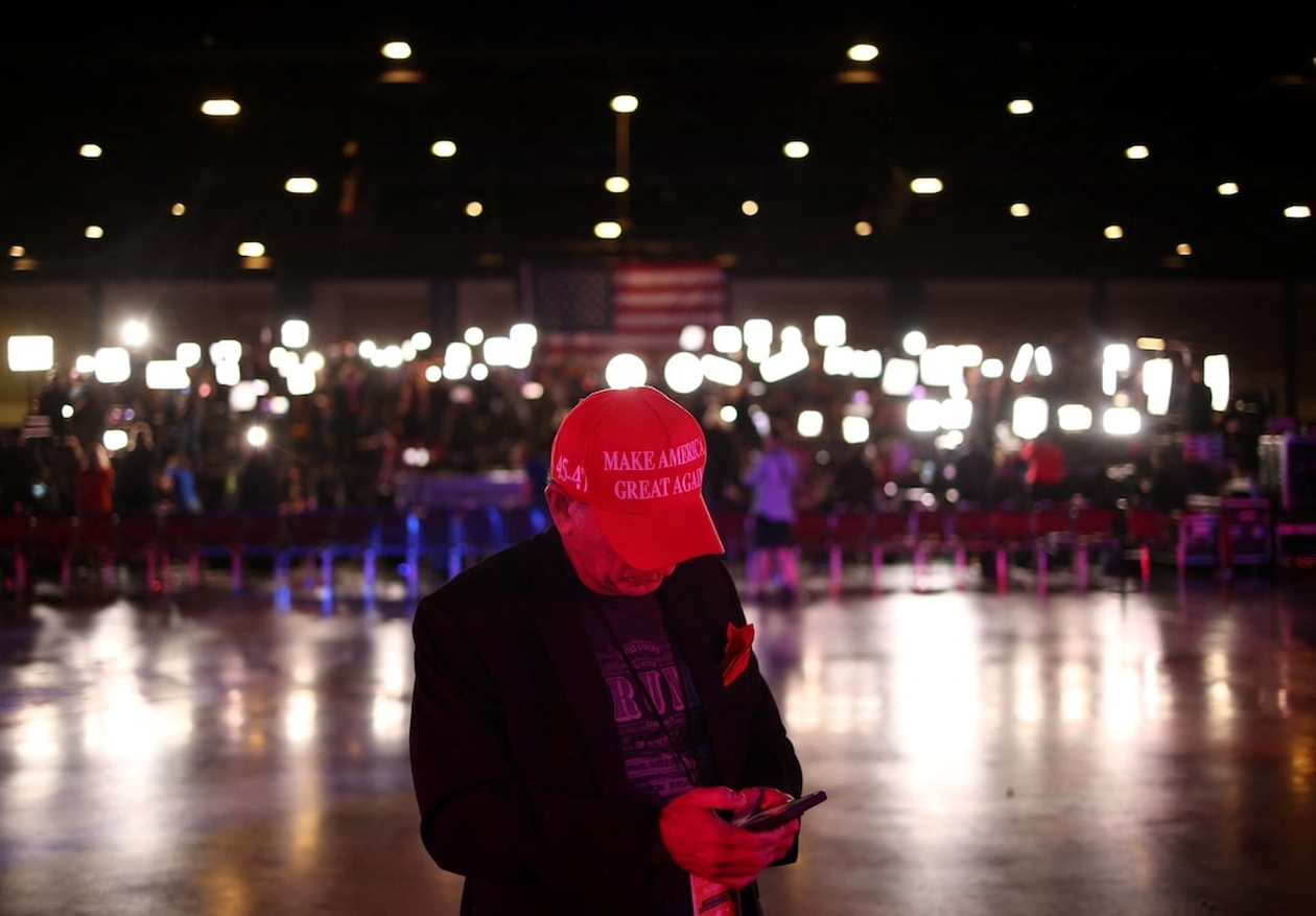 Αποκαλύψεις από ιδιωτικές συνομιλίες συγκλονίζουν την πολιτική σκηνή των ΗΠΑ