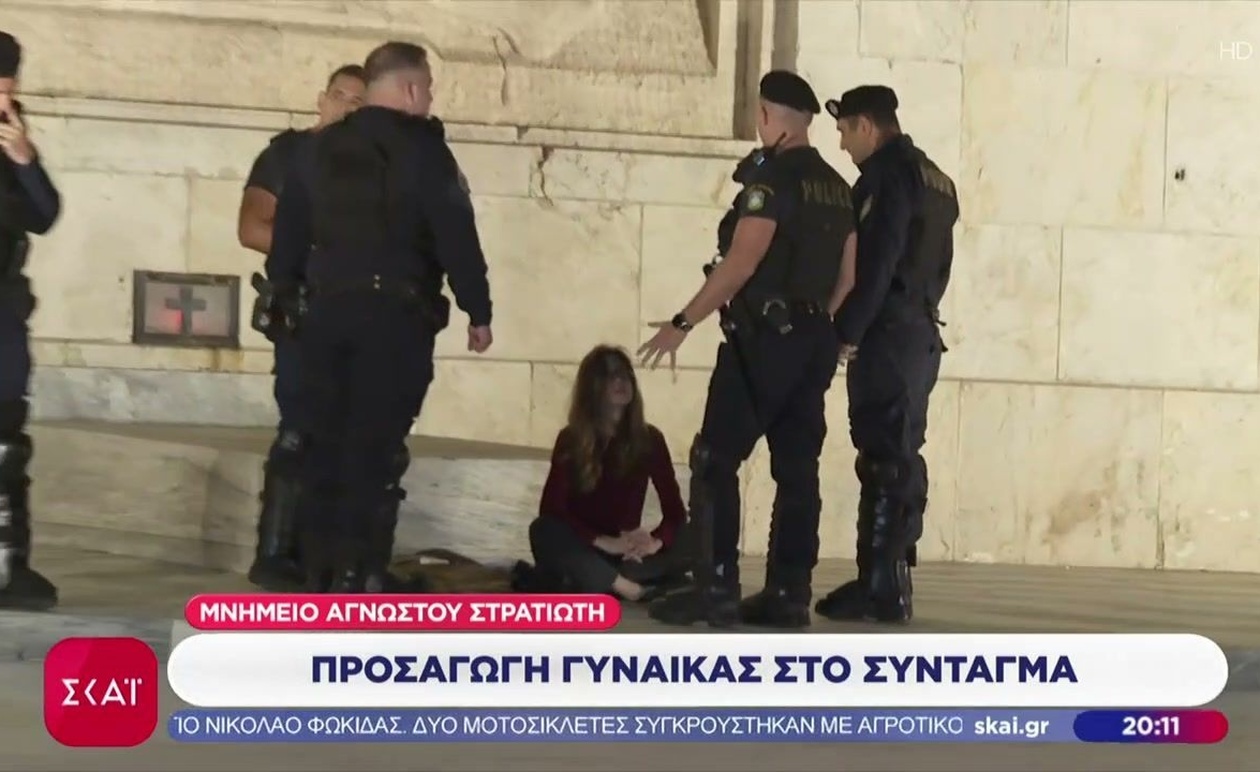 Επιχείρηση προσαγωγής στο Μνημείο του Αγνώστου Στρατιώτη: επιστρέφει ο Πάνος Ρούτσι στο Σύνταγμα