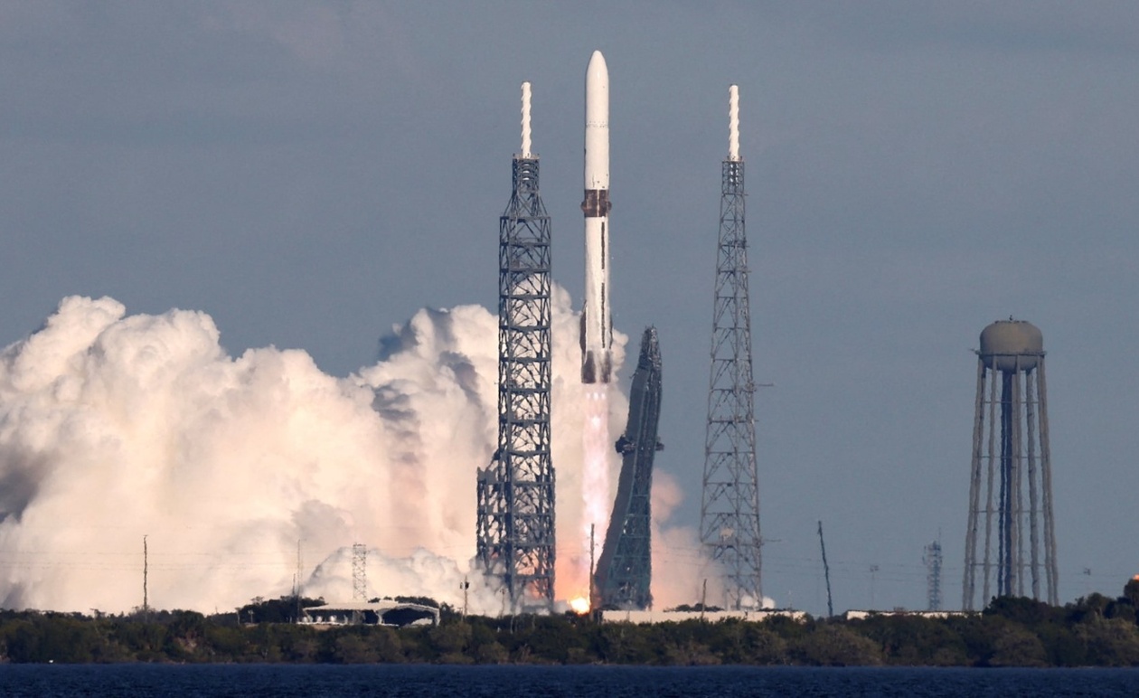 Ο New Glenn της Blue Origin εκτόξευσε δορυφόρους της NASA στον Άρη και προσγείωσε επιτυχώς τον επαναχρησιμοποιούμενο πύραυλο