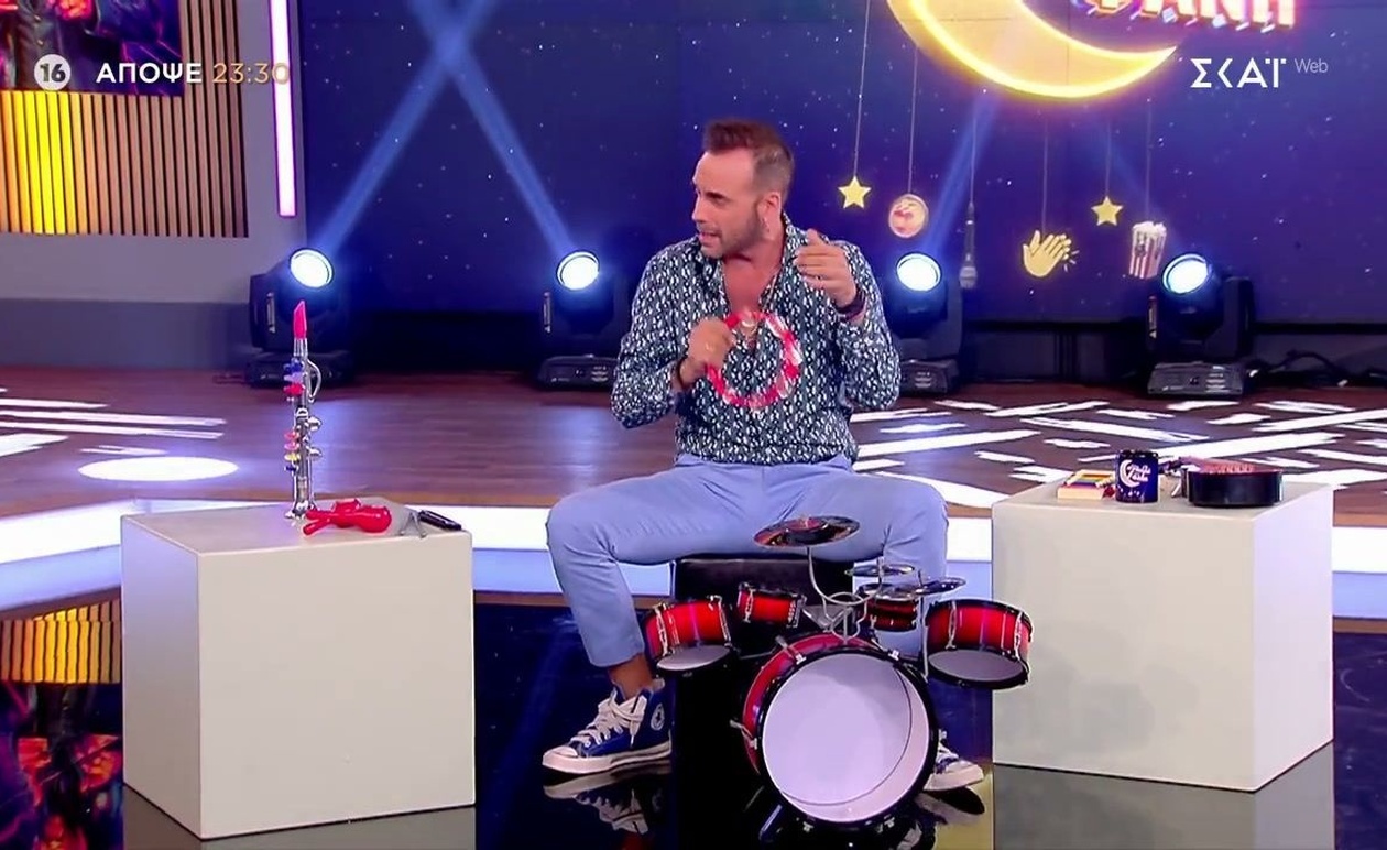 Στην αγκαλιά του Φάνη με τον Πάνο Μουζουράκη και τη Χρύσα Ρώπα