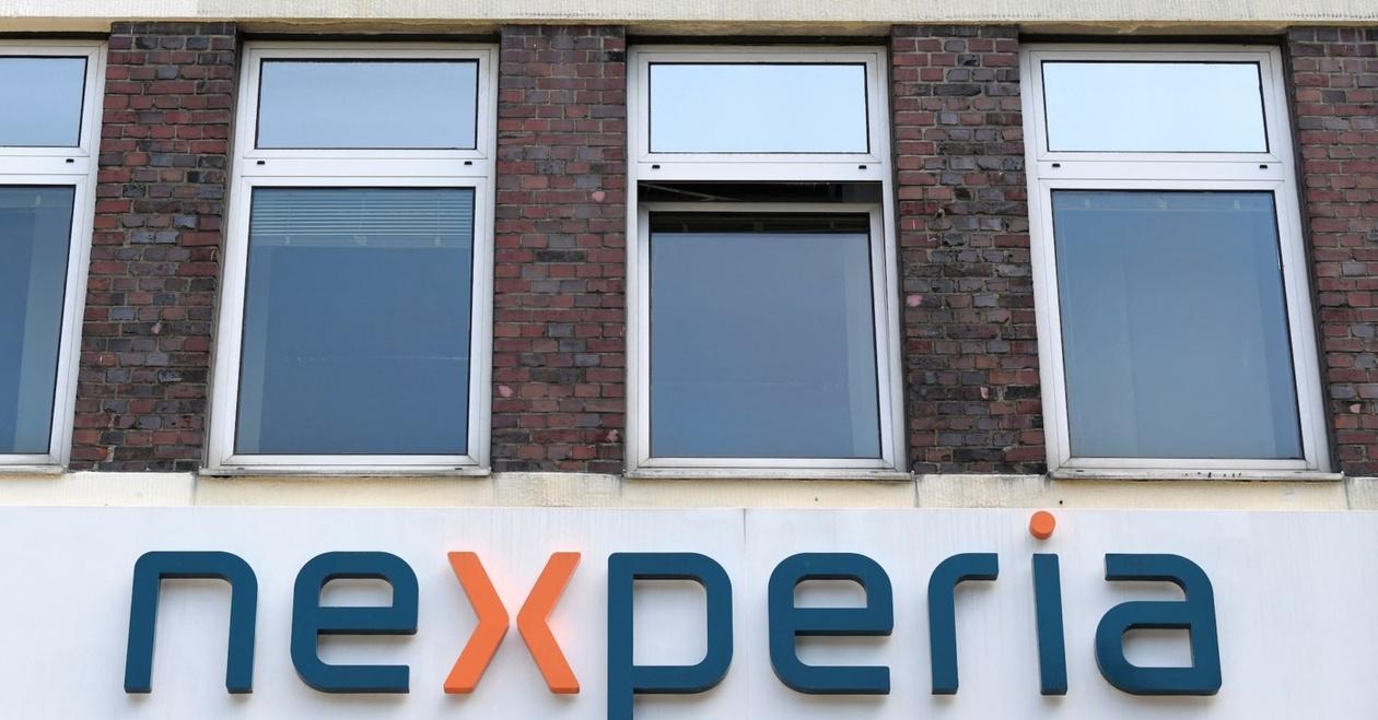 Η ολλανδική κυβέρνηση αναλαμβάνει τον έλεγχο της Nexperia μετά από φόβους μεταφοράς παραγωγής