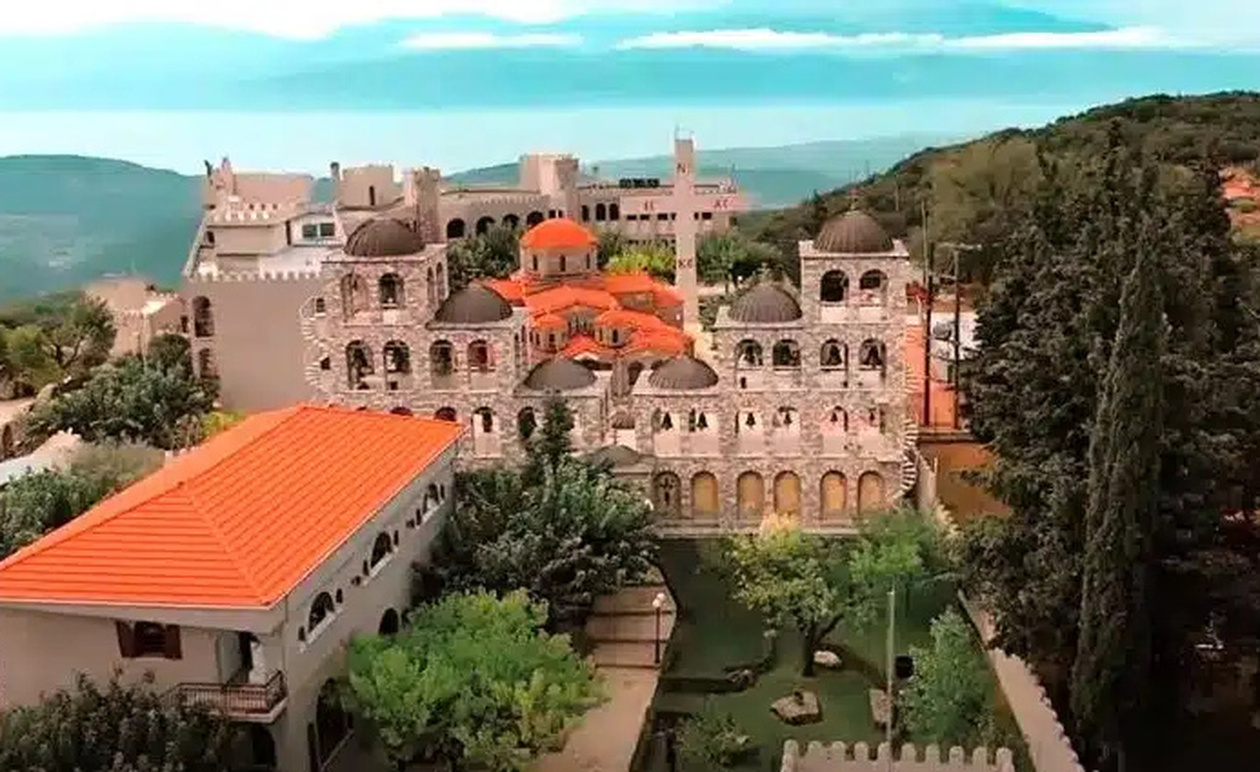 Tο μεγαλύτερο καμπαναριό του κόσμου βρίσκεται στην Ελλάδα και ακούγεται στα 100 χιλιόμετρα