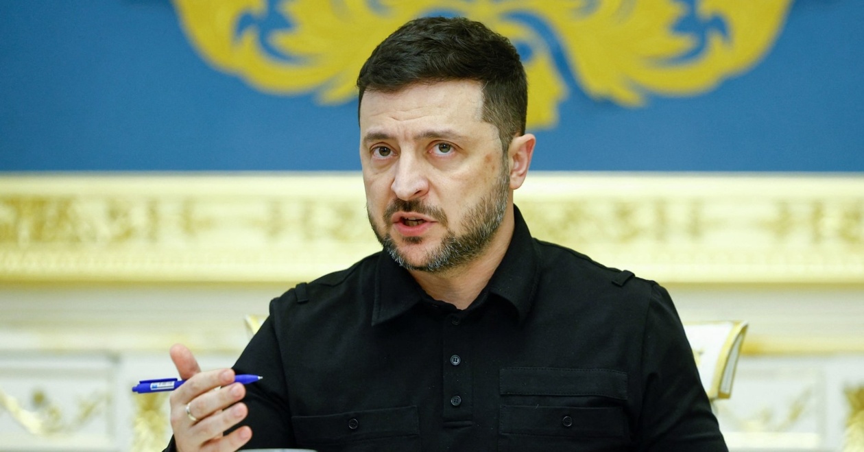 Ο Ζελένσκι επισκέπτεται το μέτωπο της Χερσών