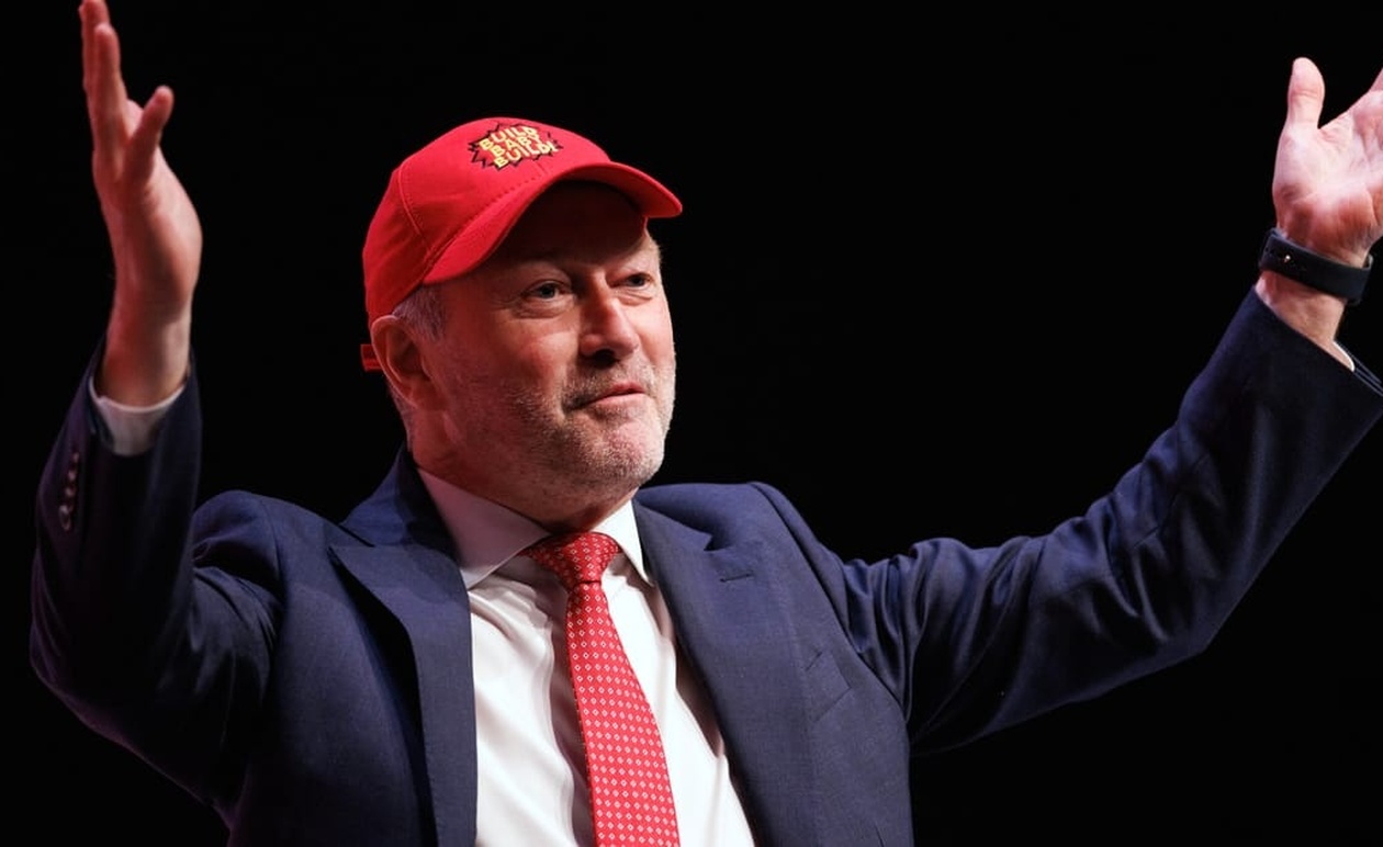 Ο υπουργός στέγασης Steve Reed προκαλεί τριγμούς στο Εργατικό Κόμμα