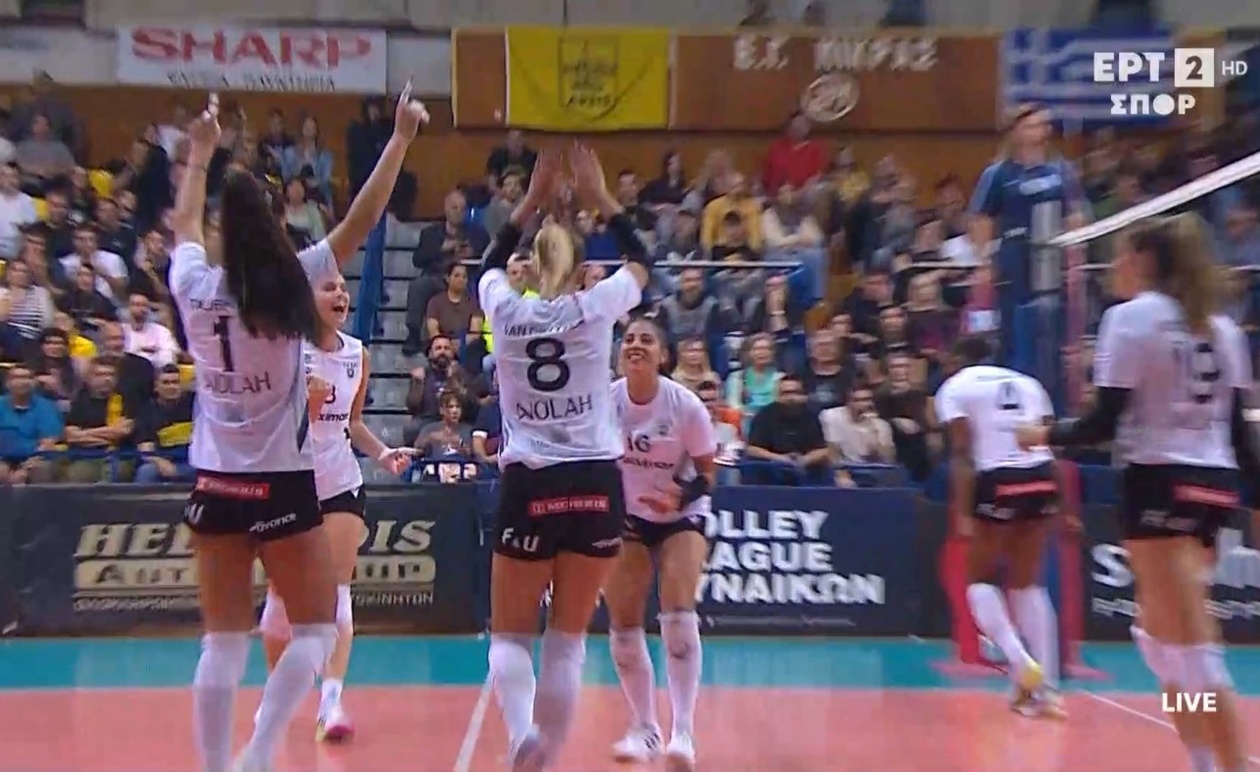 Σε ντέρμπι βόλεϊ οι φιλοξενούμενες παίρνουν το πρώτο σετ
