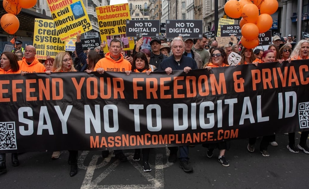 Ο ιδιωτικός κλάδος ψηφιακής ταυτότητας στο Ηνωμένο Βασίλειο υπό πίεση