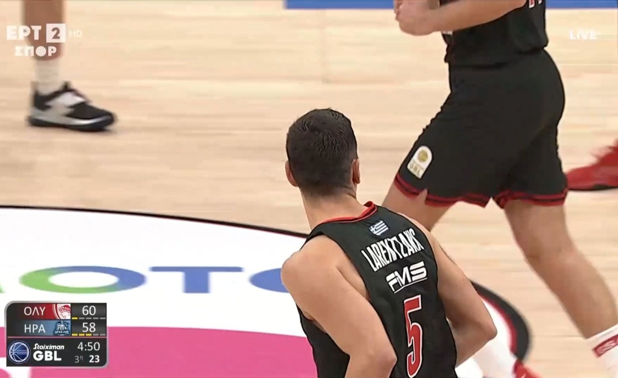 Ο Ολυμπιακός πέτυχε το πρώτο τρίποντο μετά από 25 λεπτά