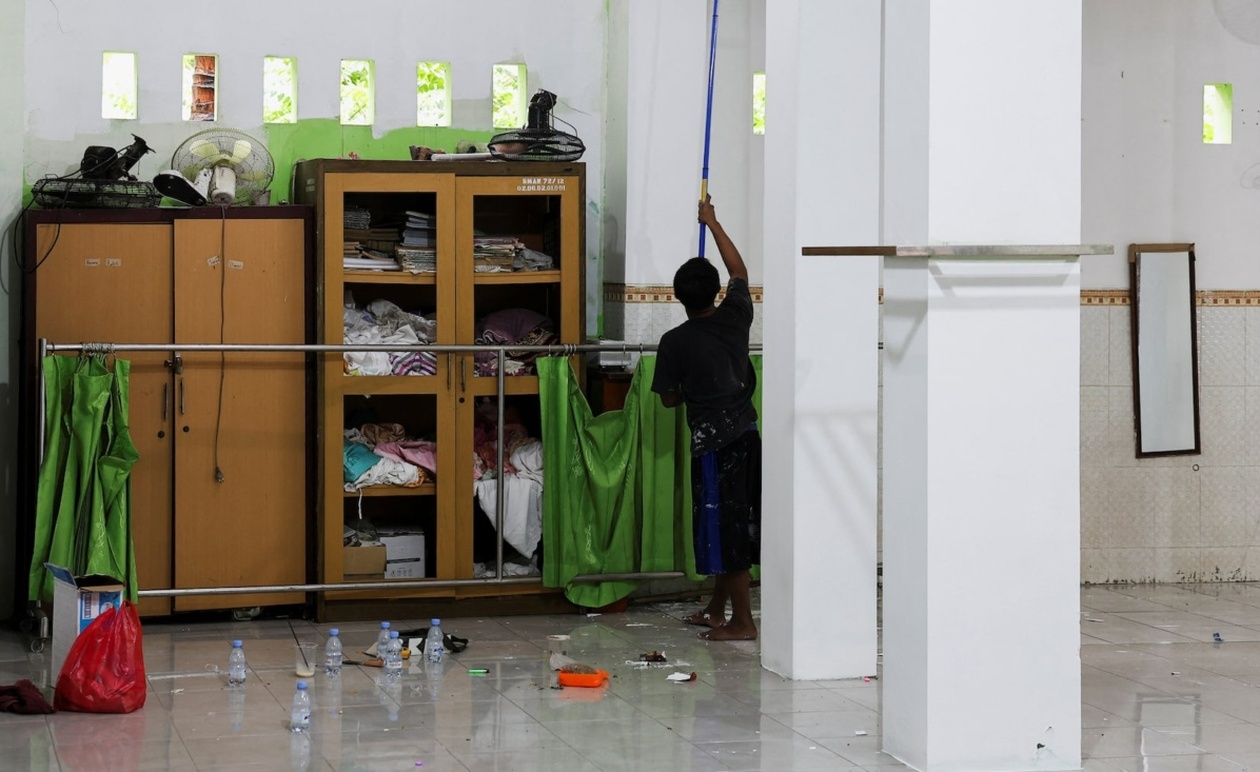 Η έκρηξη στο τζαμί της Τζακάρτα ενδέχεται να οφείλεται σε προσωπικά κίνητρα