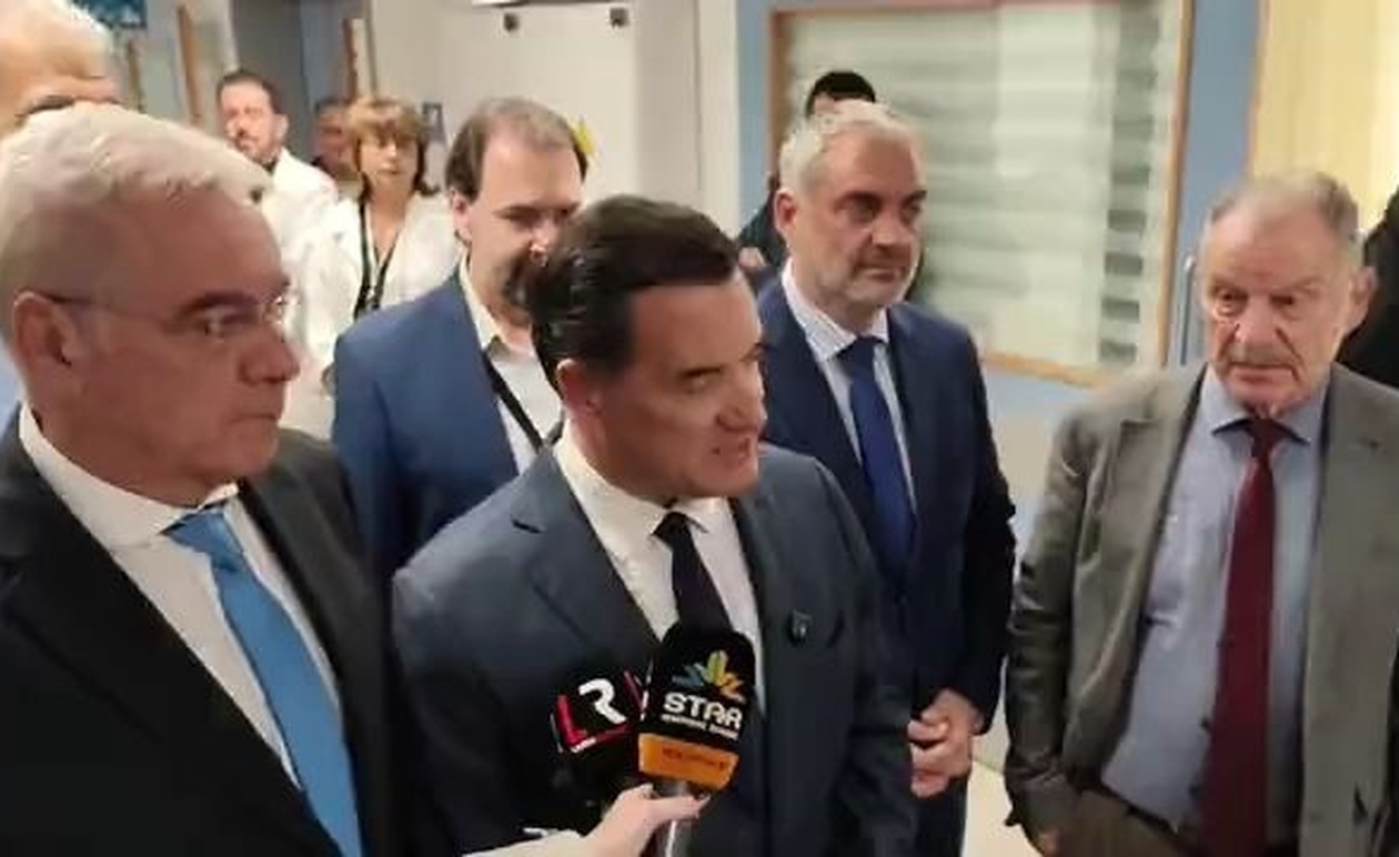 Ο υπουργός Υγείας επισκέφθηκε δύο νοσοκομεία στη Λάρισα για επιθεώρηση