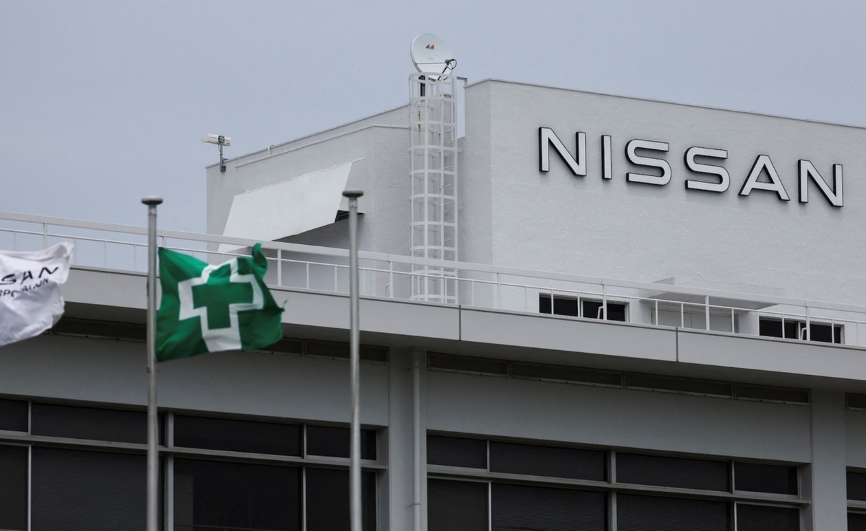 Προειδοποίηση Nissan για κρίση στην προμήθεια ημιαγωγών που απασχολεί τη Mercedes