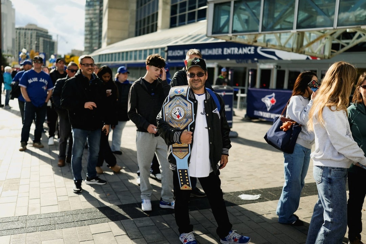 Οι Μπλε Τζέις και ο Καναδάς: Το μπέιζμπολ ως απάντηση στην οικονομική αβεβαιότητα