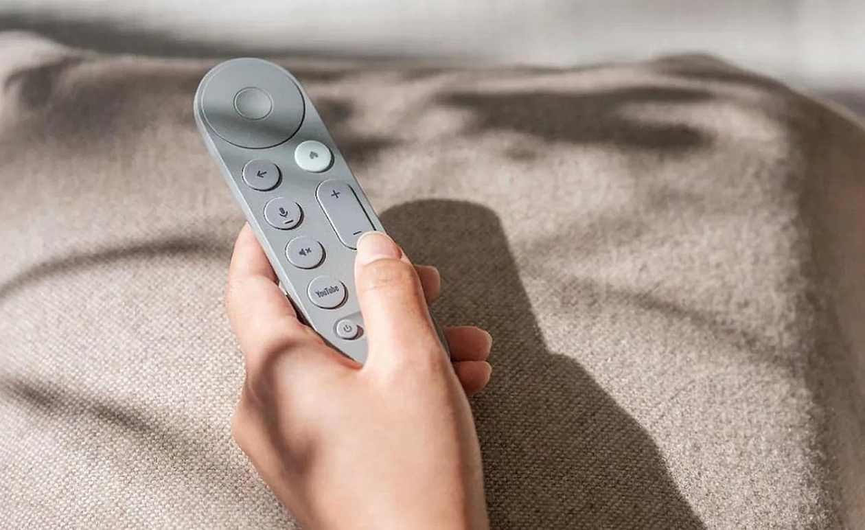 Google TV: Νέο τηλεχειριστήριο με ηλιακή φόρτιση αναμένεται