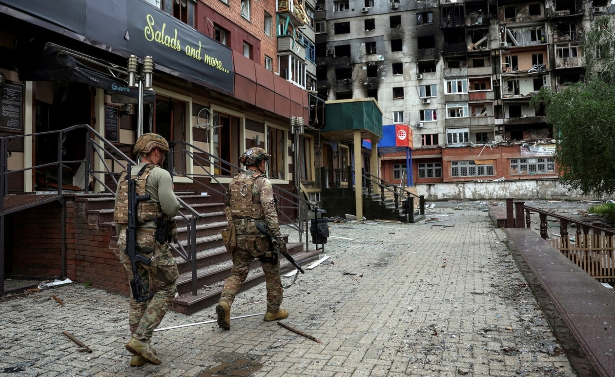 Η Ρωσία απαιτεί από τις ουκρανικές δυνάμεις στην Ποκρόβσκ και την Κούπιανσκ να παραδοθούν