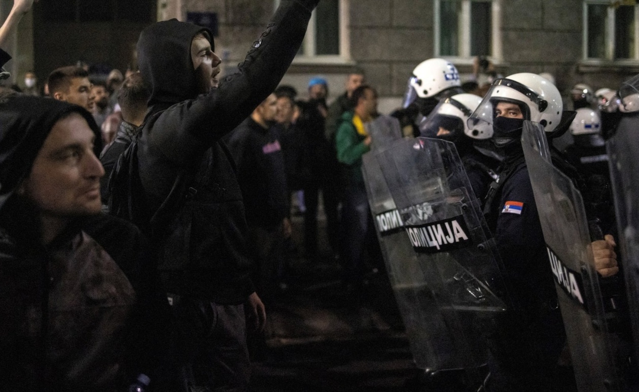 Συνελήφθησαν 37 άτομα μετά τις συγκρούσεις στο Βελιγράδι