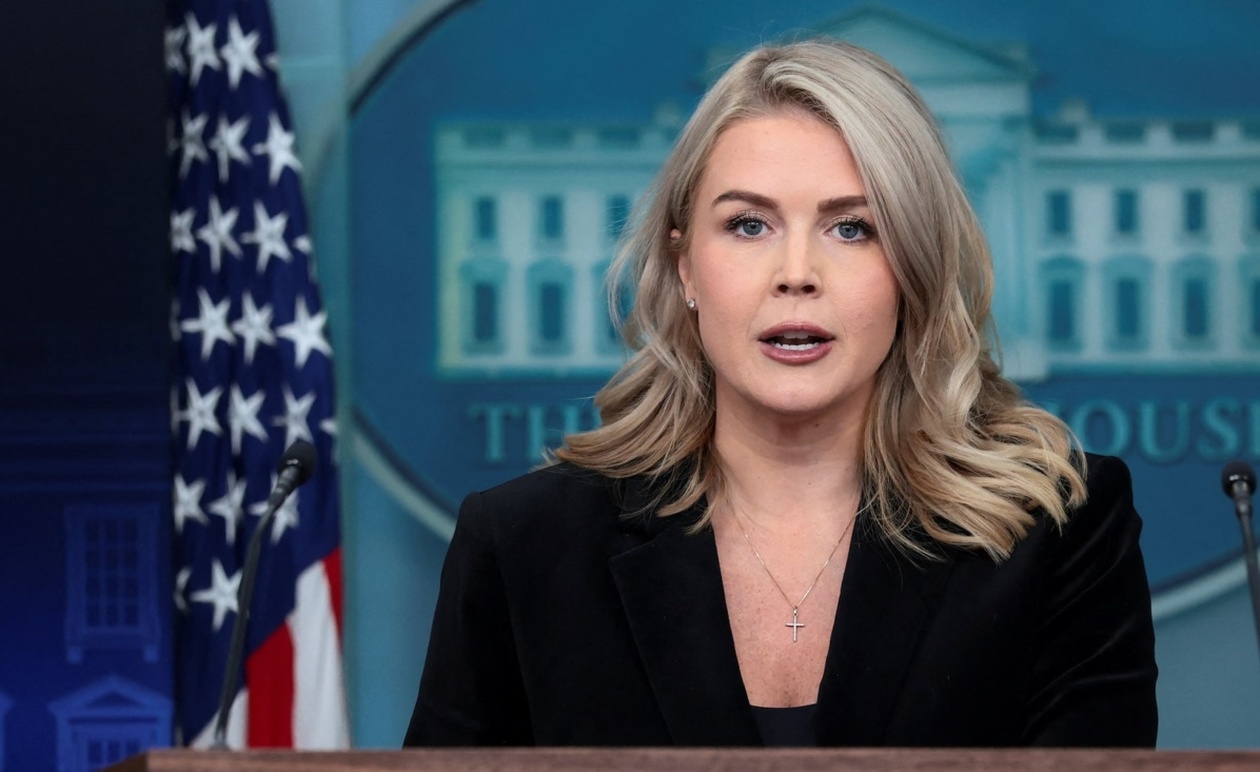 Ο Λευκός Οίκος υπερασπίζεται τον Τραμπ για τον χαρακτηρισμό «γουρουνάκι» σε δημοσιογράφο