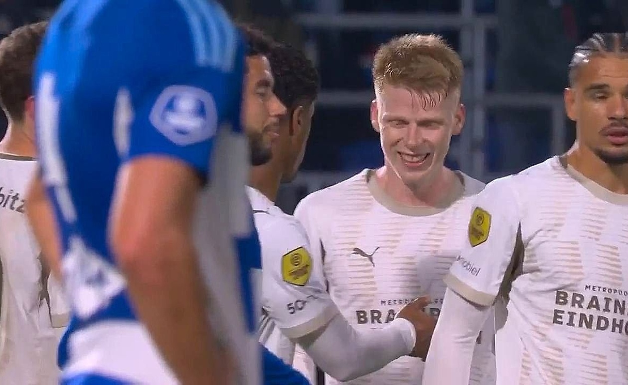 Η Αϊντχόφεν νίκησε την Τσβόλε με 4-0 εκτός έδρας