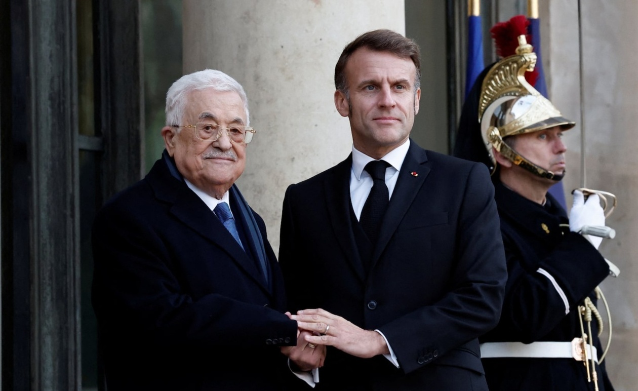 Η Γαλλία θα βοηθήσει την Παλαιστίνη να συντάξει το σύνταγμα ενός μελλοντικού κράτους, δήλωσε ο Μακρόν