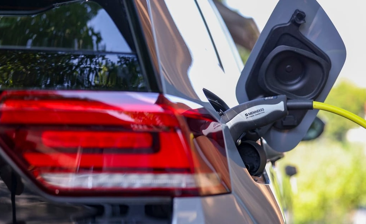 Η απαγόρευση των κινητήρων εσωτερικής καύσης οδηγεί στην άνοδο των λαϊκιστικών δυνάμεων