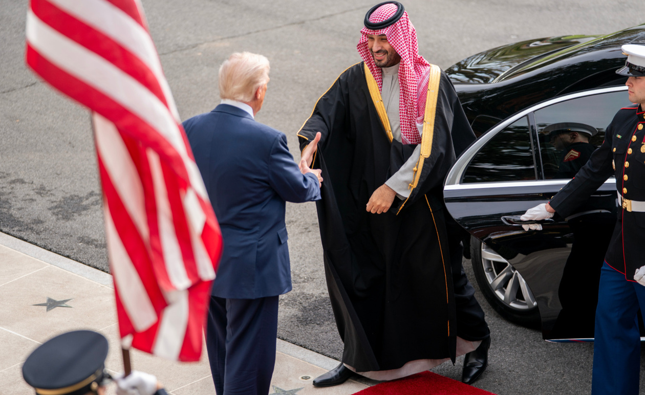 Ο Τραμπ υπερασπίζεται τον πρίγκιπα Μοχάμεντ μπιν Σαλμάν παρά τις κατηγορίες για τη δολοφονία Κασόγκι