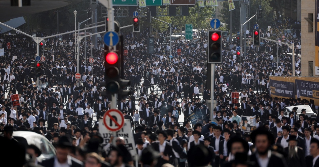 Η Ιερουσαλήμ παγιδευμένη σε μαζικές διαδηλώσεις για στράτευση
