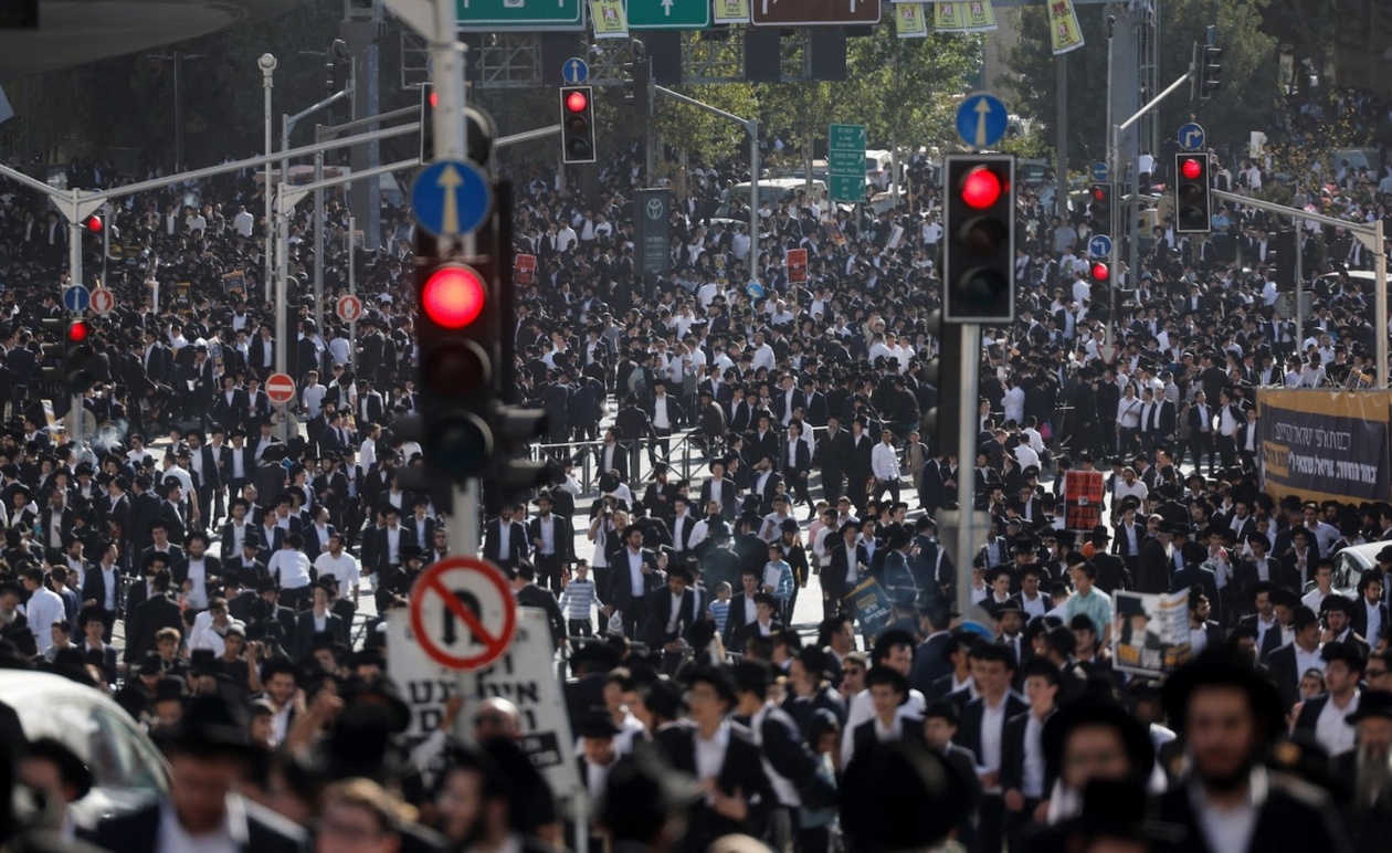 Η Ιερουσαλήμ παγιδευμένη σε μαζικές διαδηλώσεις για στράτευση