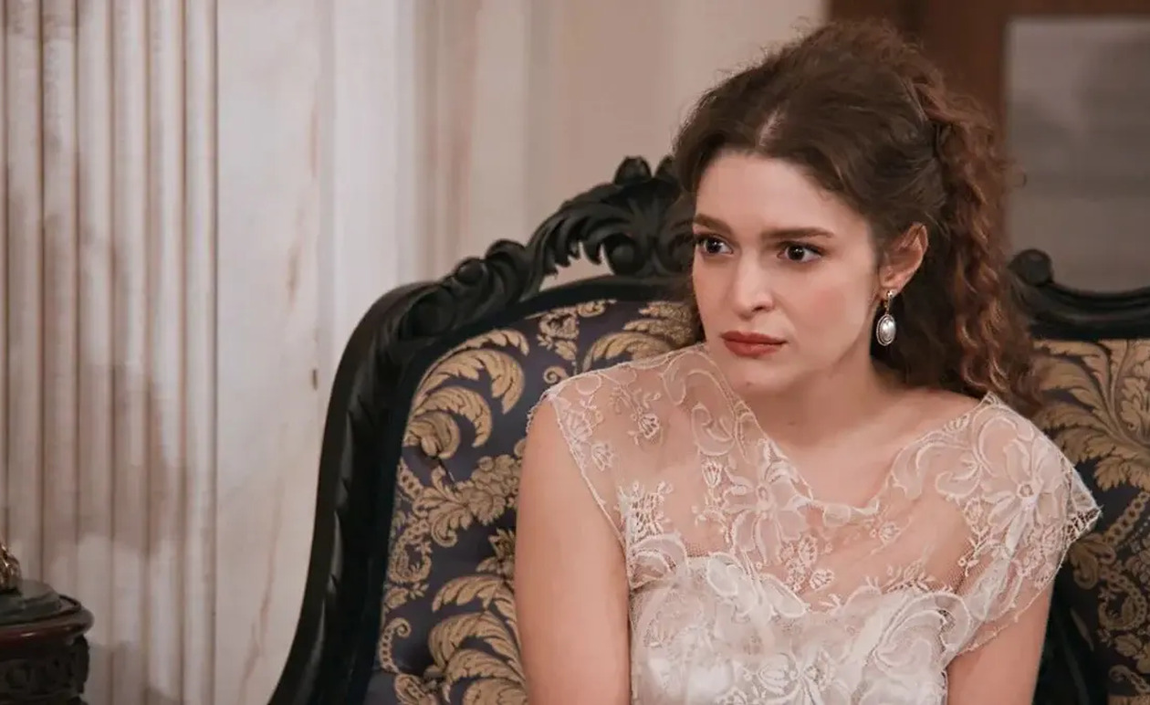 Grand Hotel: Ο Άρης φεύγει αφήνοντας την Αλίκη στην παγίδα του Ρήγα