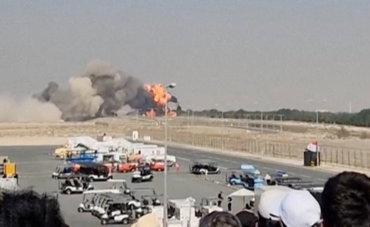 Το ινδικό μαχητικό Tejas συνετρίβη στο Dubai Airshow, σκοτώνοντας τον πιλότο