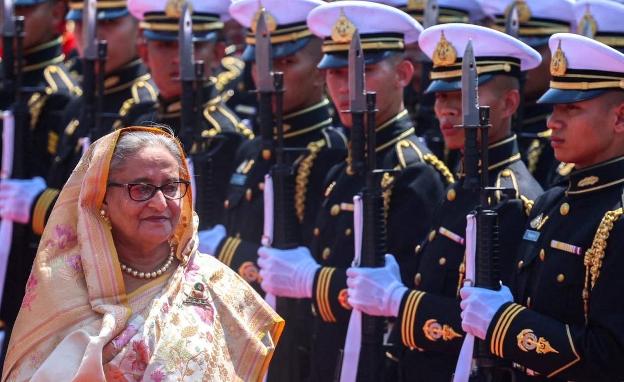 Ο Γιος της Χασίνα Προειδοποιεί για Βία στο Μπαγκλαντές Εν Όψει Δικαστικής Ετυμηγορίας