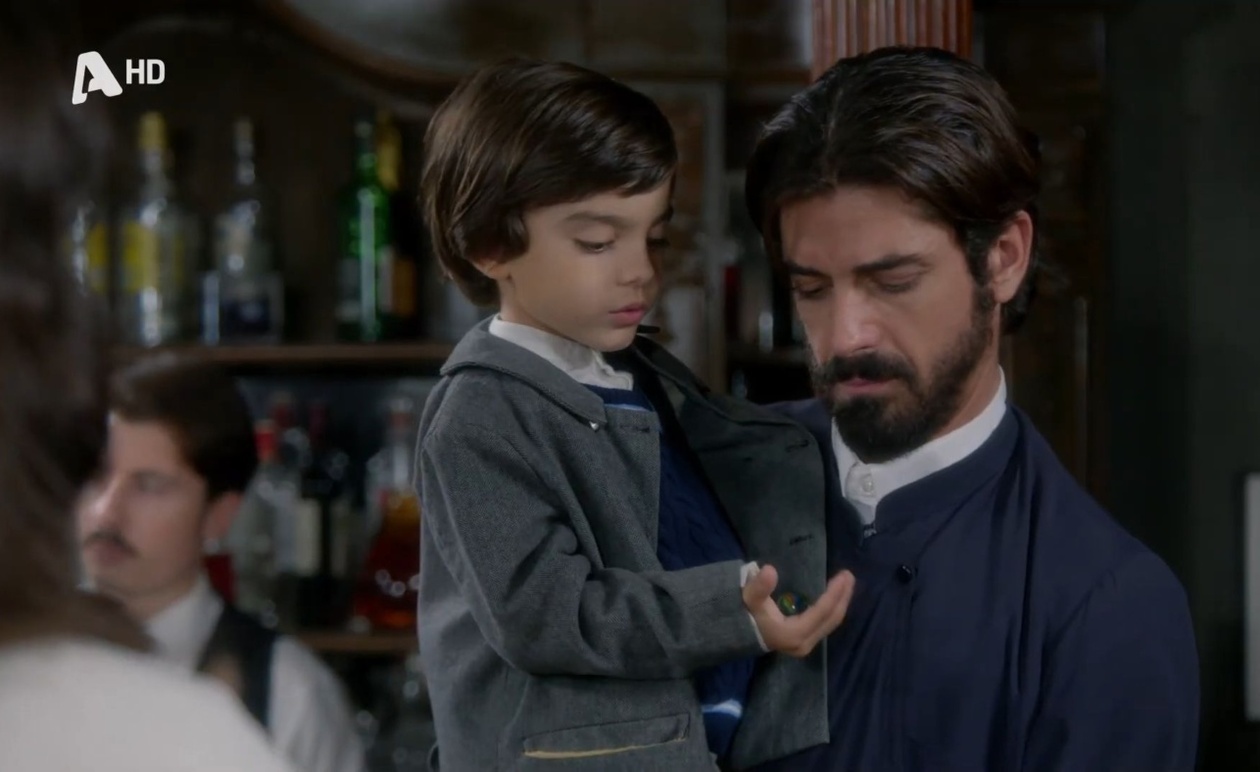 Η μετακόμιση της Πετρούλας προκαλεί αναταραχή στην «Ιερή Αγάπη»