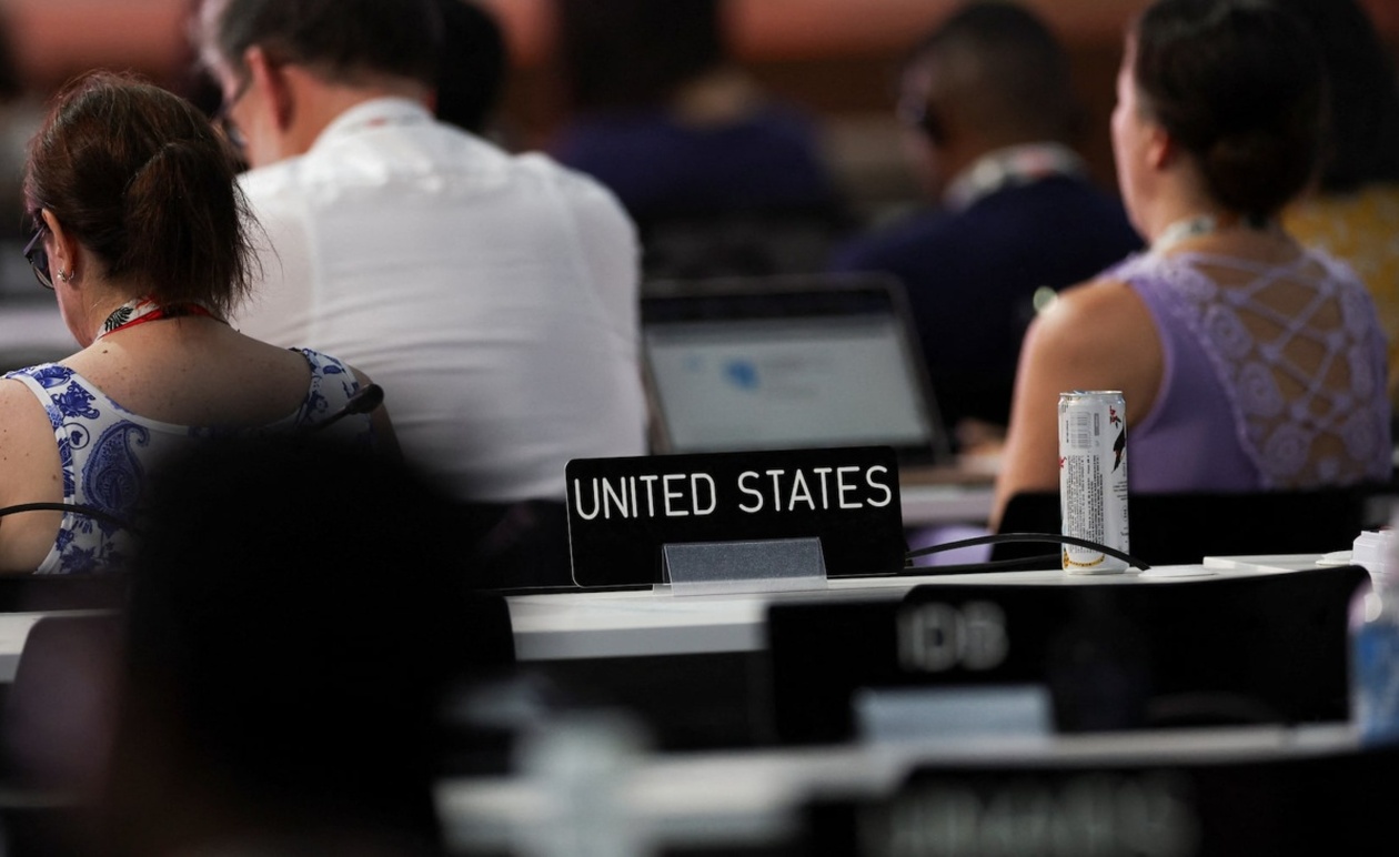 COP30: Οι υπουργοί κλιματικής αλλαγής αντιμετωπίζουν τις πιο δύσκολες διαπραγματεύσεις στην τελική εβδομάδα