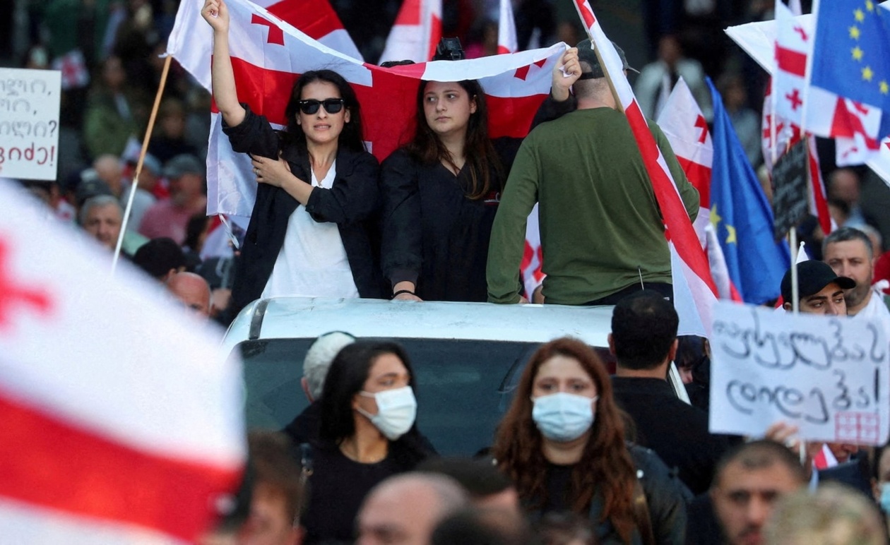 Η Γεωργία πέντε λεπτά πριν την αυταρχία: Πώς απομακρύνεται από τη Δύση