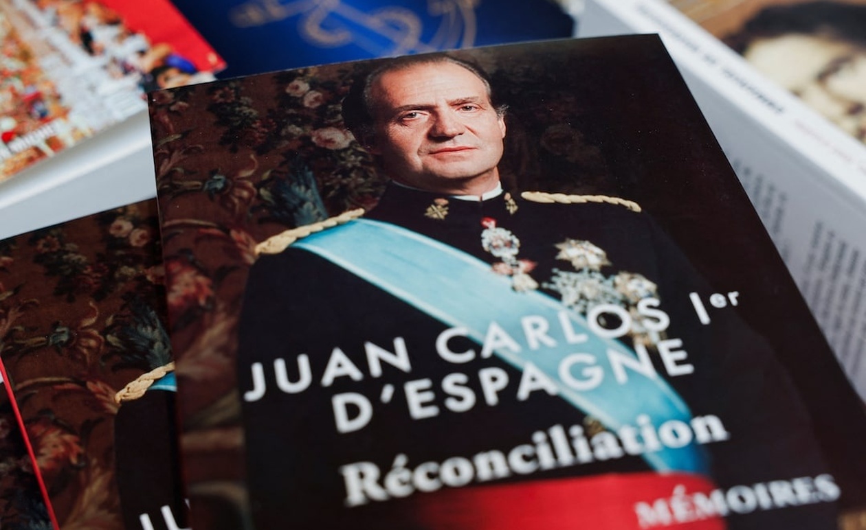 Ο πρώην βασιλιάς της Ισπανίας Χουάν Κάρλος αισθάνεται εγκαταλειμμένος από τον γιο του