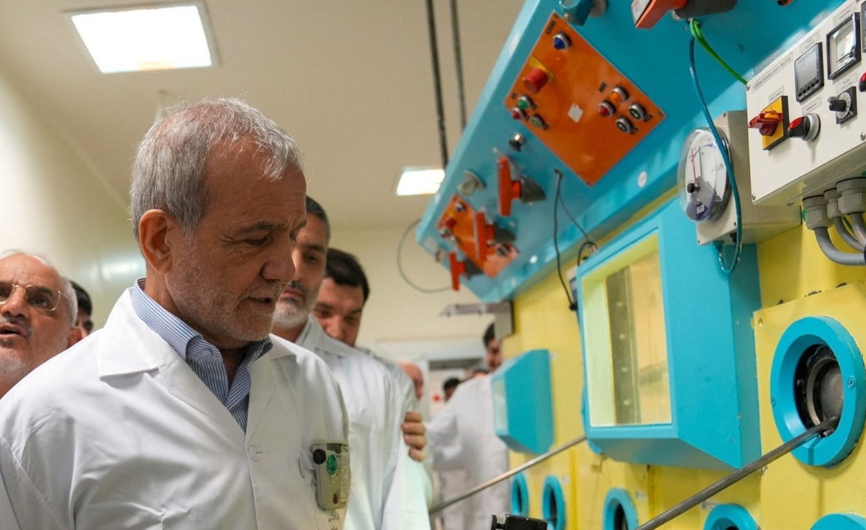 Ο πρόεδρος του Ιράν ανακοίνωσε την ανακατασκευή των πυρηνικών εγκαταστάσεων