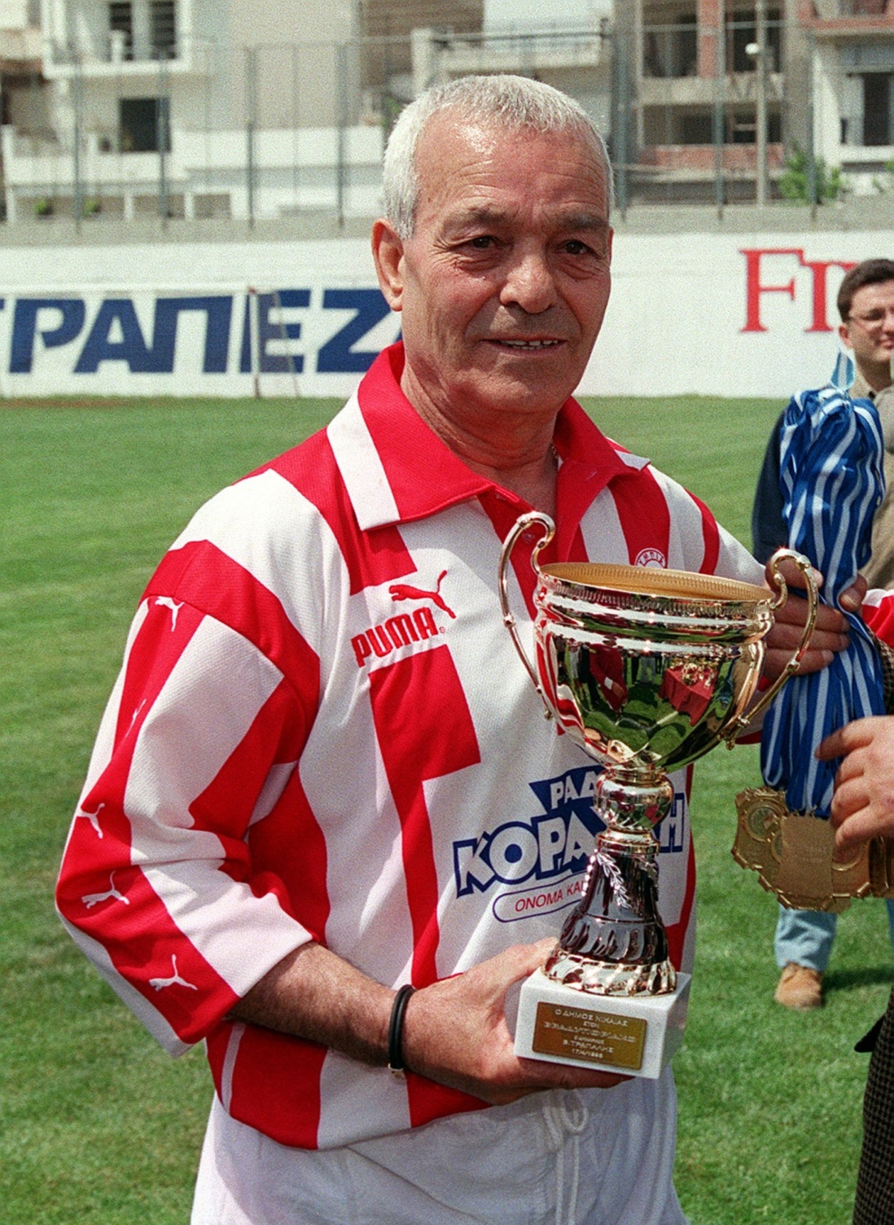 Ολυμπιακός: Πέθανε ο θρυλικός Σωτήρης Γκαβέζος, ο παίκτης που νίκησε τη Σάντος του Πελέ