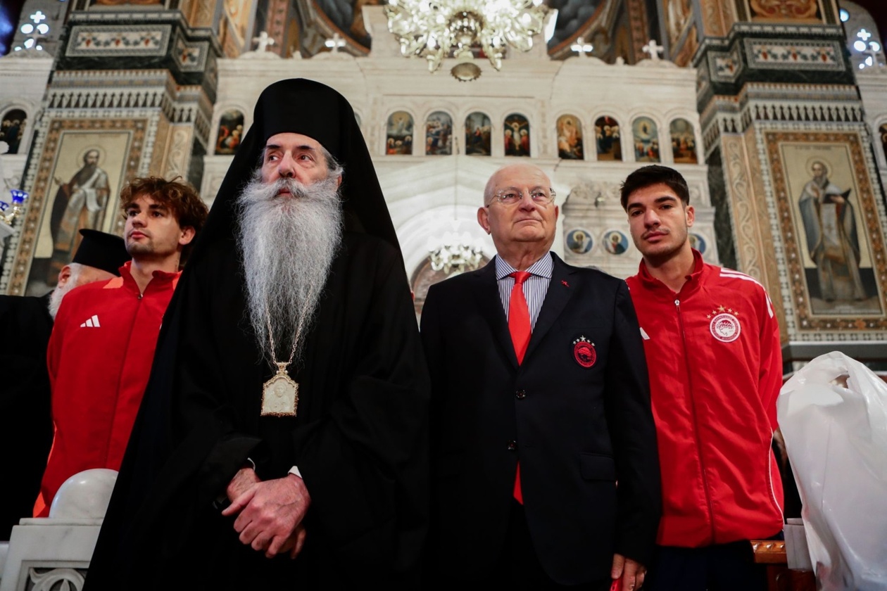 Ολυμπιακός: Η έμπρακτη στήριξη του Βαγγέλη Μαρινάκη στο κοινωνικό έργο της Μητρόπολης Πειραιά