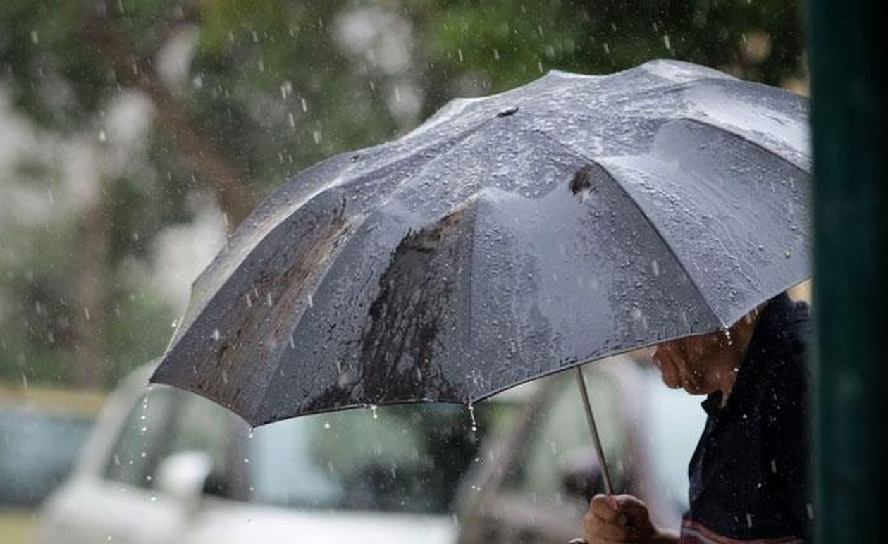 Ραγδαία επιδείνωση τις επόμενες ώρες – Τι ώρα έρχονται καταιγίδες στην Αττική